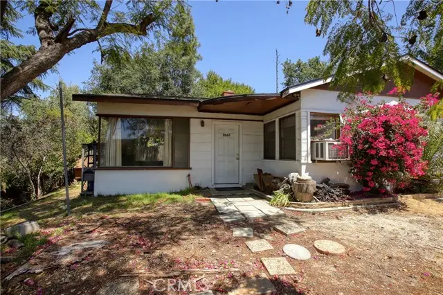 9940 Sunland Boulevard, Sunland, CA 91040 - #2