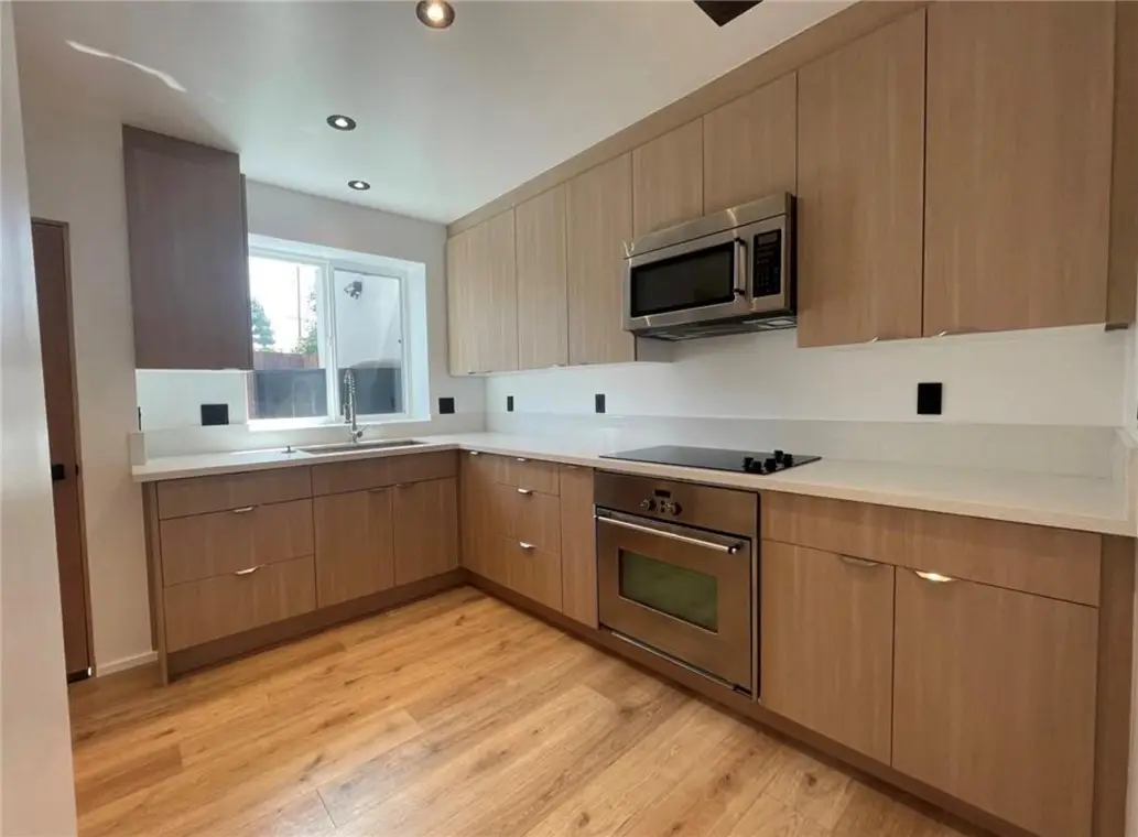 1713 Alameda Avenue, Burbank, CA 91506 - #1