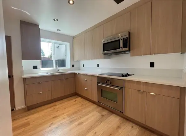1713 Alameda Avenue, Burbank, CA 91506