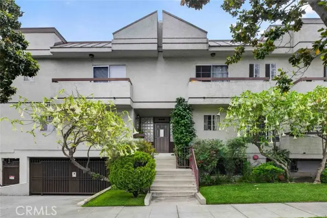 305 Valencia  #J, Burbank, CA 91502 - #1