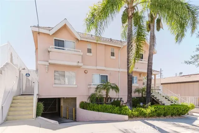 10128 Hillhaven Avenue  #101, Tujunga, CA 91042 - #3