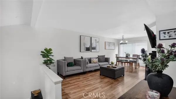 9925 Variel Avenue  #26, Chatsworth, CA 91311