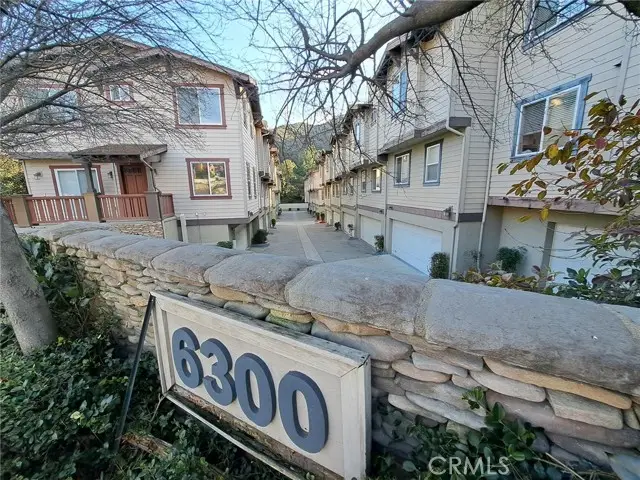 6300 Honolulu Avenue  #101, La Crescenta, CA 91214 - #2