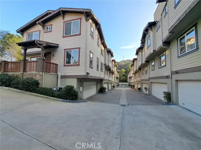 6300 Honolulu Avenue  #101, La Crescenta, CA 91214 - #3