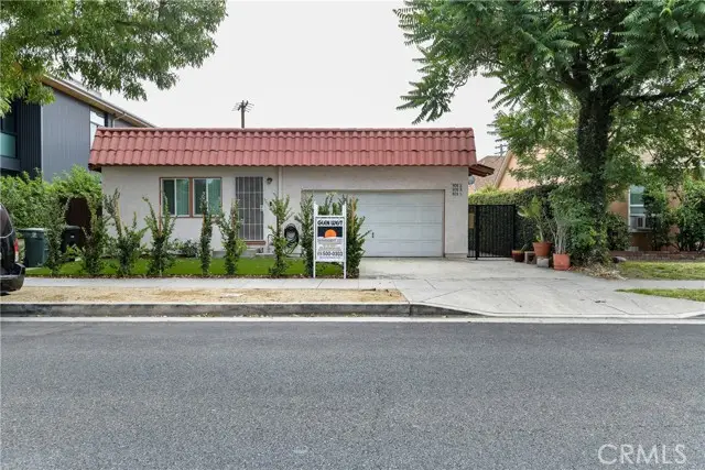 924 Clark, Burbank, CA 91506 - #2