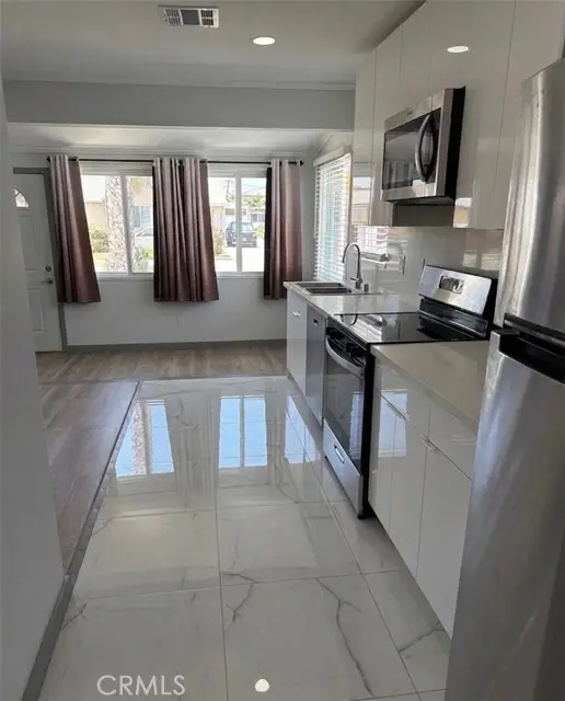 4085 W 141st Street, Hawthorne, CA 90250 - #3