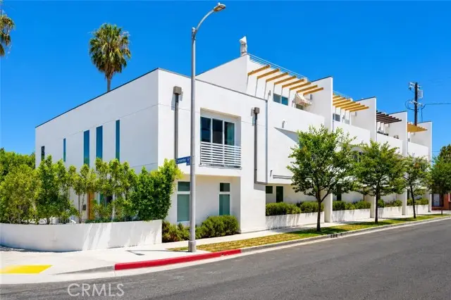 11490 Cumpston Street, North Hollywood, CA 91601 - #1