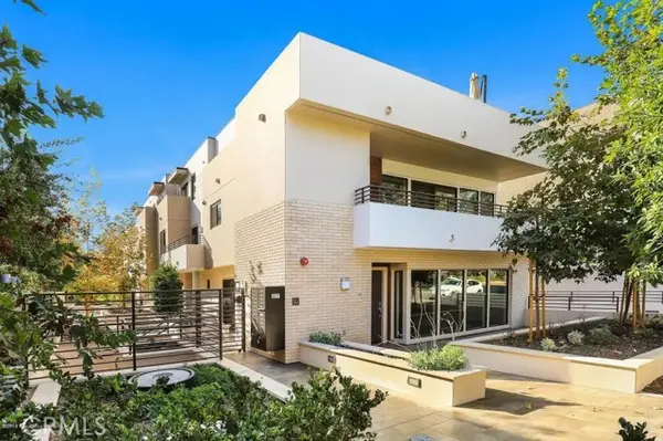 2428 Del Mar  #101, Pasadena, CA 91107