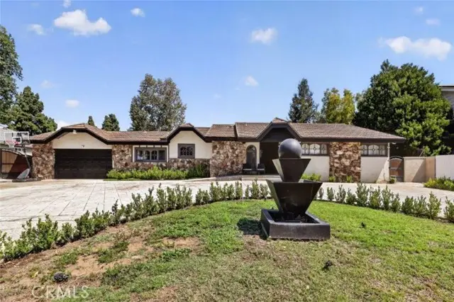 19457 Merridy Street, Northridge, CA 91324 - #2