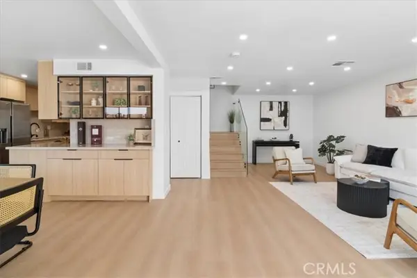 10234 Variel  #12, Chatsworth, CA 91311