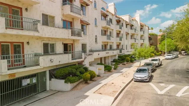 13220 Valleyheart Drive  #202, Studio City, CA 91604 - #3