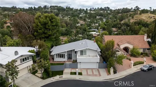 19281 Berclair Ln, Tarzana, CA 91356
