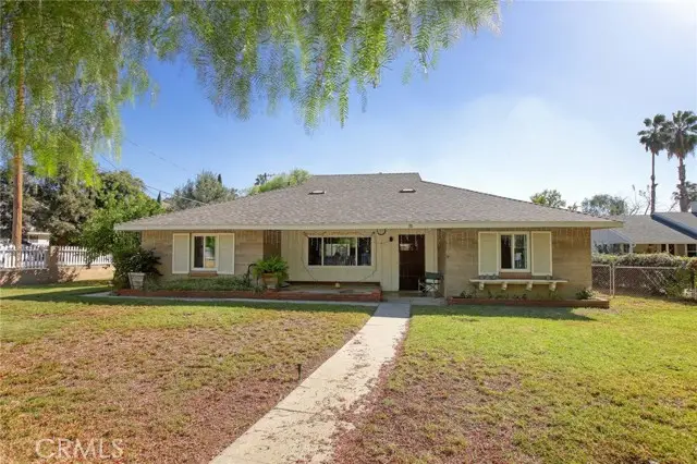 10800 Art Street, Sunland, CA 91040 - #1
