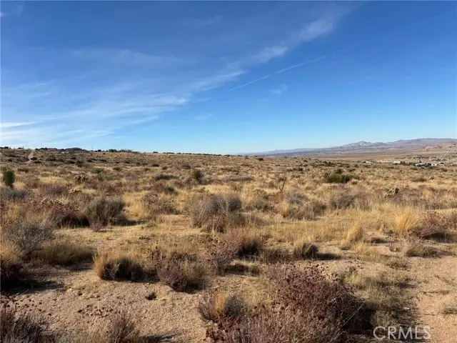 21 Luna Mountain Road, Apple Valley, CA 92308 - #1