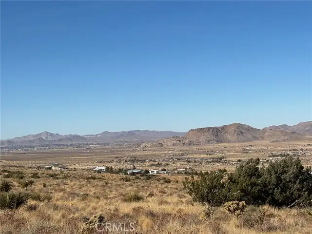 21 Luna Mountain Road, Apple Valley, CA 92308 - #3