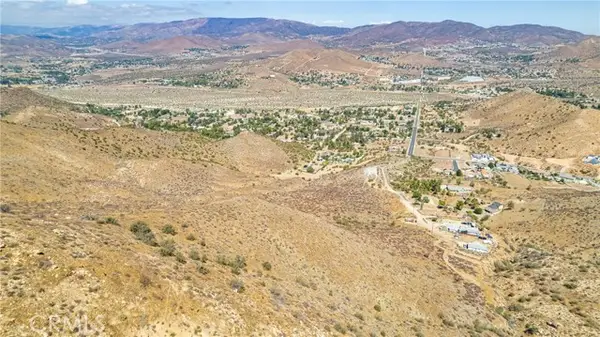 6 VIC CALMGARDEN Road, Acton, CA 93510