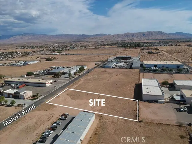 1 Malaki Road, Apple Valley, CA 92308 - #3