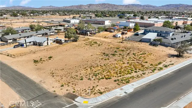 13581 Yakima Road, Apple Valley, CA 92307 - #2