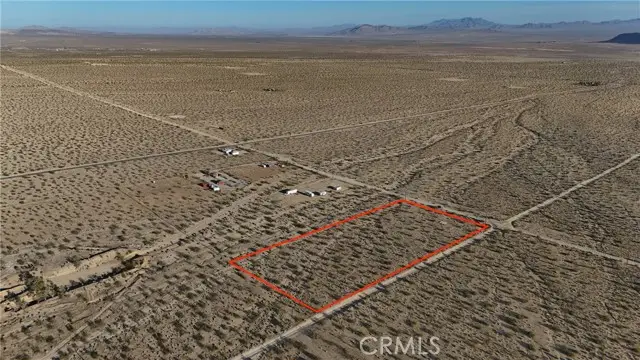 747 Joshua Tree Road, Landers, CA 92285 - Image #2