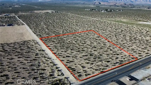 786 Old Woman Springs, Lucerne Valley, CA 92356 - #1