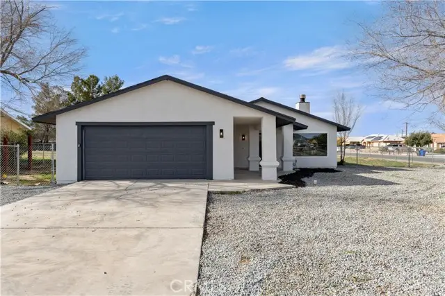 12850 Lakota Rd, Apple Valley, CA 92308 - Image #2