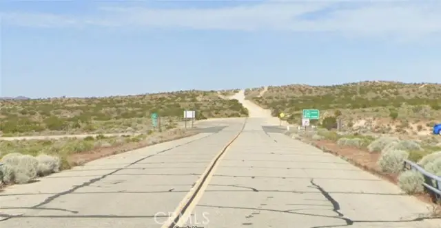 5700 30th St W, Rosamond, CA 93560 - #2