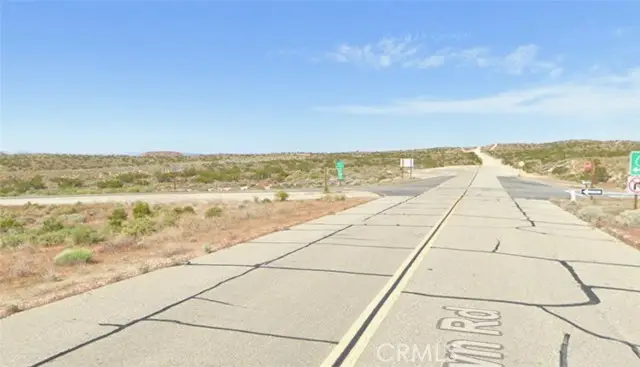 5700 30th St W, Rosamond, CA 93560 - #3