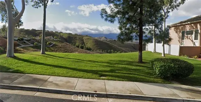 16286 Lakepointe Drive, Riverside, CA 92503 - #2