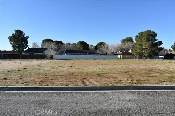 14817 Crofton Lane, Helendale, CA 92342