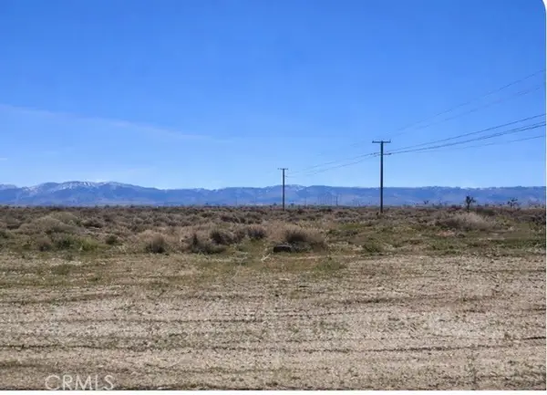 170 Avenue O, Palmdale, CA 93591