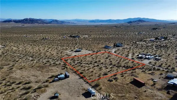 702 Bell Road, Landers, CA 92285