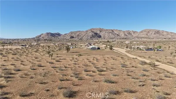 111 Mustang Ave, Apple Valley, CA 92307