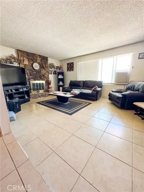 2016 Barcelona Circle, Barstow, CA 92311 - #3