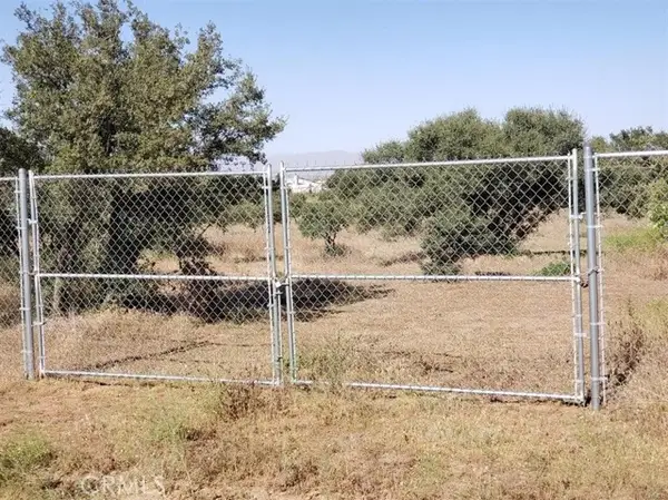 9922 Emerson Road, Hesperia, CA 92344