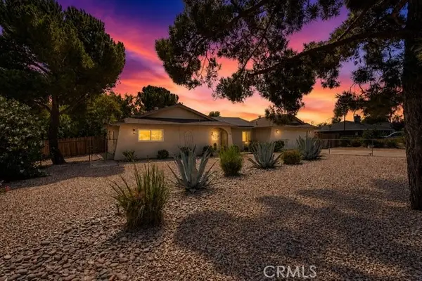 10415 Redwood Avenue, Hesperia, CA 92345