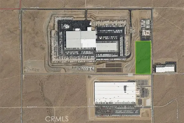 1 Navajo Road, Apple Valley, CA 92307
