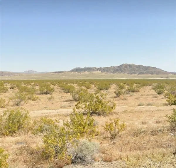800 Firethorn Way (NEAR), Landers, CA 92285