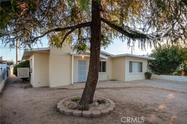 16445 Live Oak, Hesperia, CA 92345 - #3