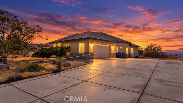9550 Lucerne, Apple Valley, CA 92308 - #2