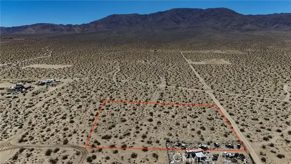 762 Walker Road, Landers, CA 92285