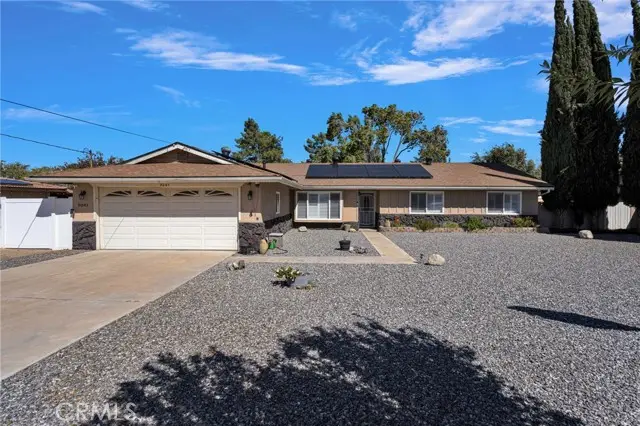 8041 Kingston, Hesperia, CA 92345 - #2
