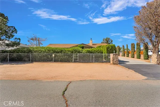 8090 Corona, Hesperia, CA 92345 - #3