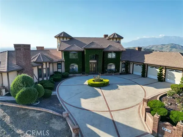 7421 Live Oak Drive, Riverside, CA 92509