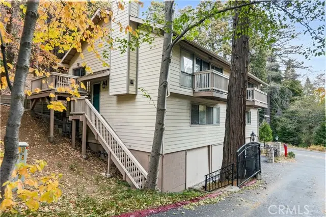 103 Rockledge Lane, Lake Arrowhead, CA 92352 - Image #2