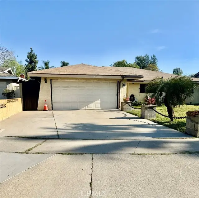17626 Orange Court, Fontana, CA 92335 - Image #3