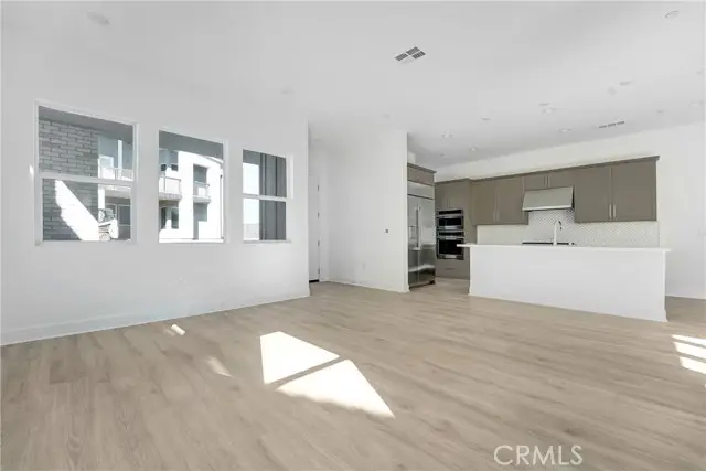 27345 Creekwood Lane, Valencia, CA 91381 - #3