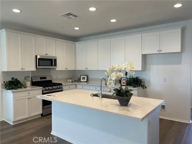 413 Calla Lily Court, Perris, CA 92570 - Image #2