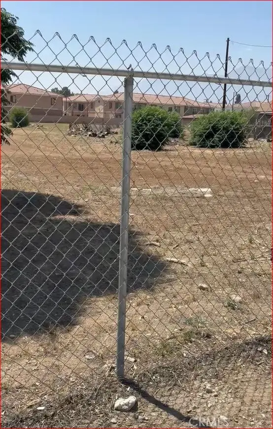 8566 Cypress Avenue, Fontana, CA 92335