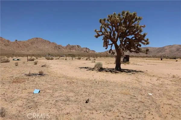 5 Oldenburg Road, Apple Valley, CA 92307