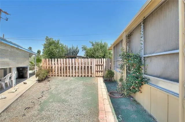 36 Round Table Drive, Riverside, CA 92507 - #3